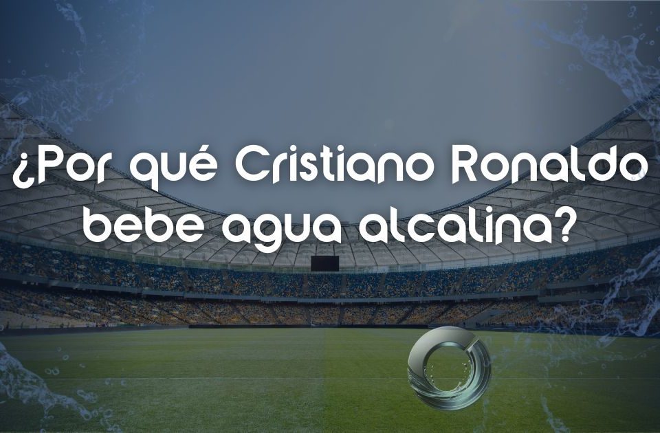 cristiano-ronaldo-bebe-agua-alcalina